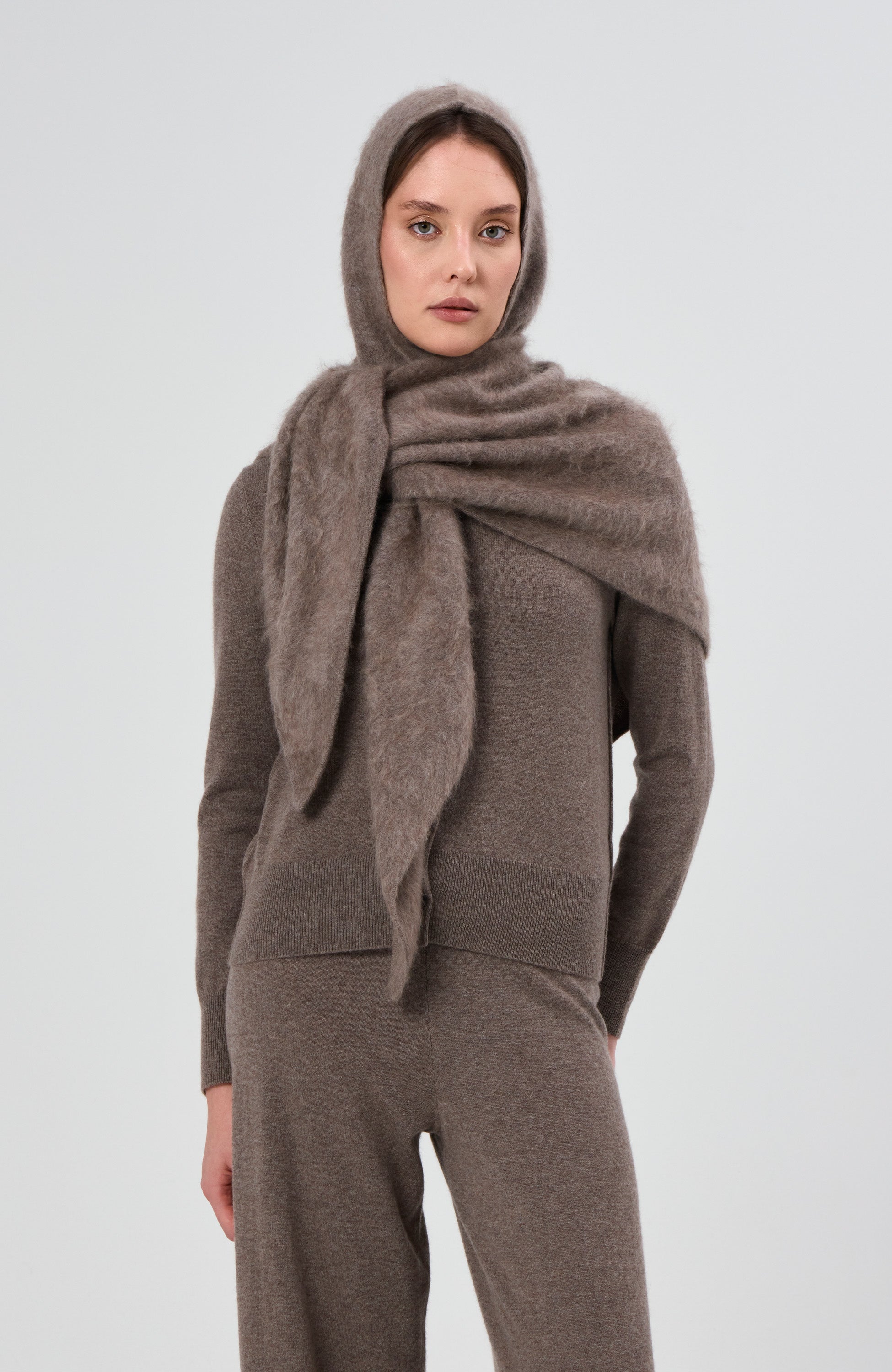 Lisa yang Beige Brushed balaclava image 6
