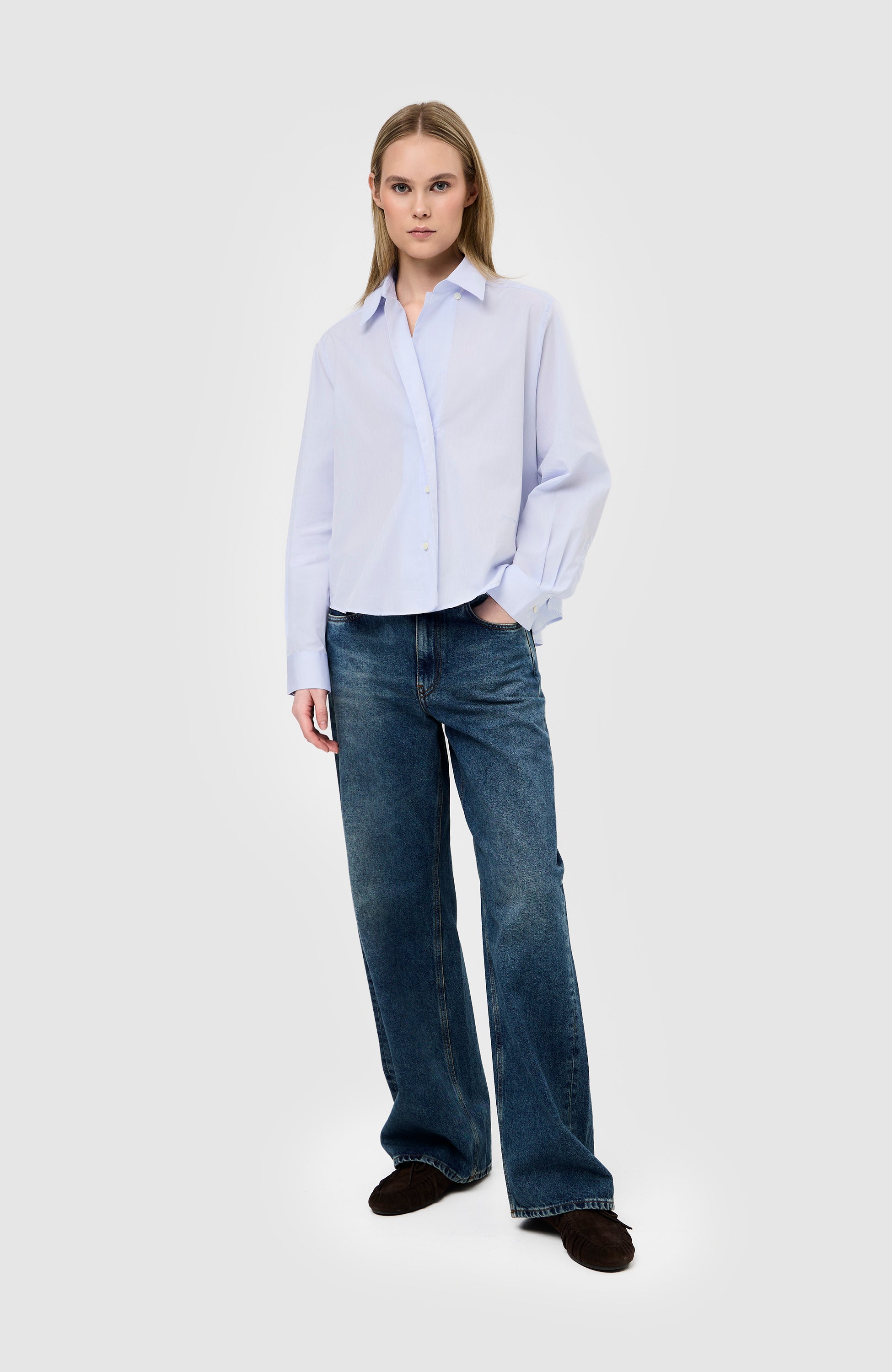 House of dagmar Blue Cropped shirt image 9