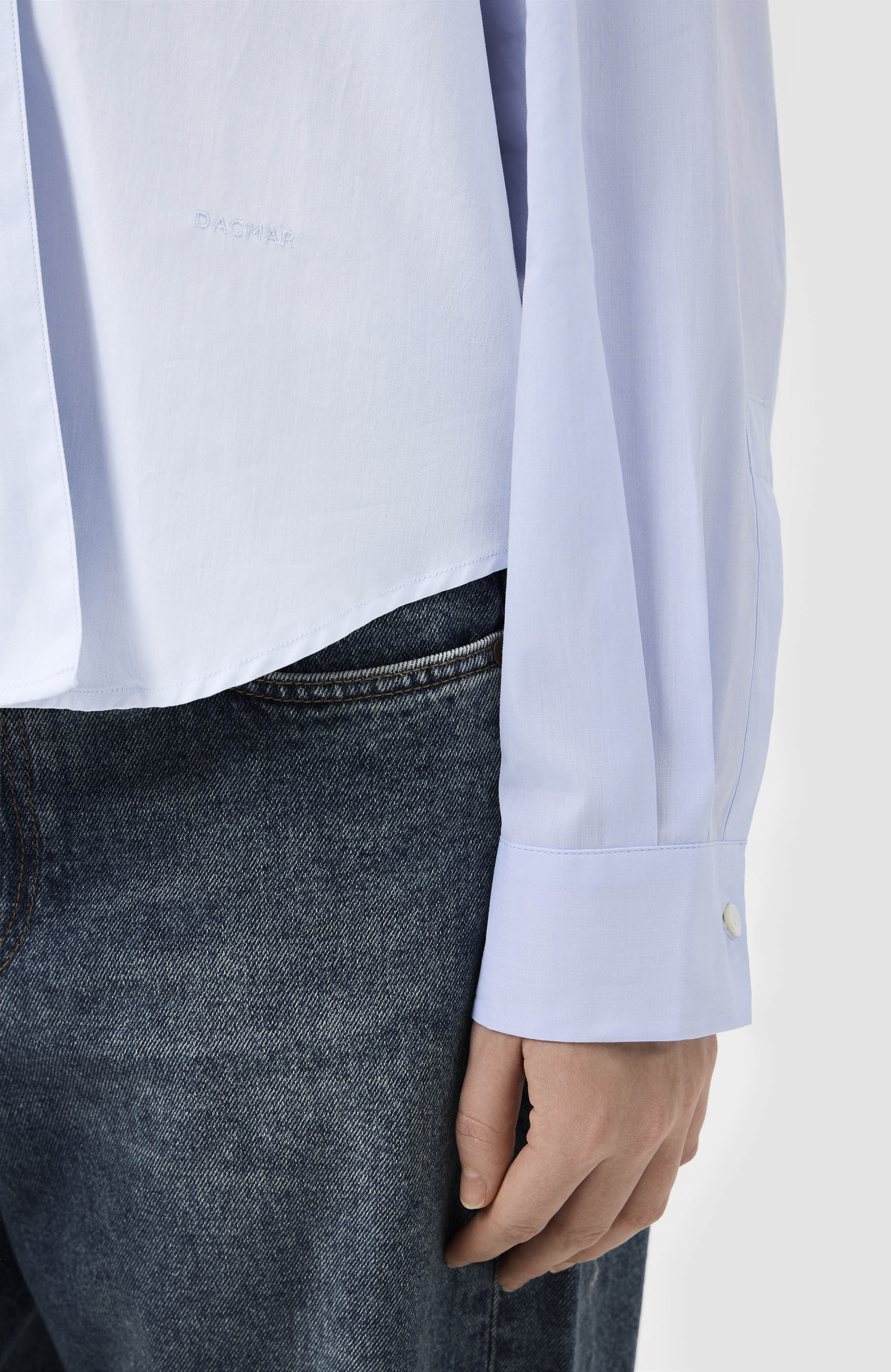 House of dagmar Blue Cropped shirt image 8