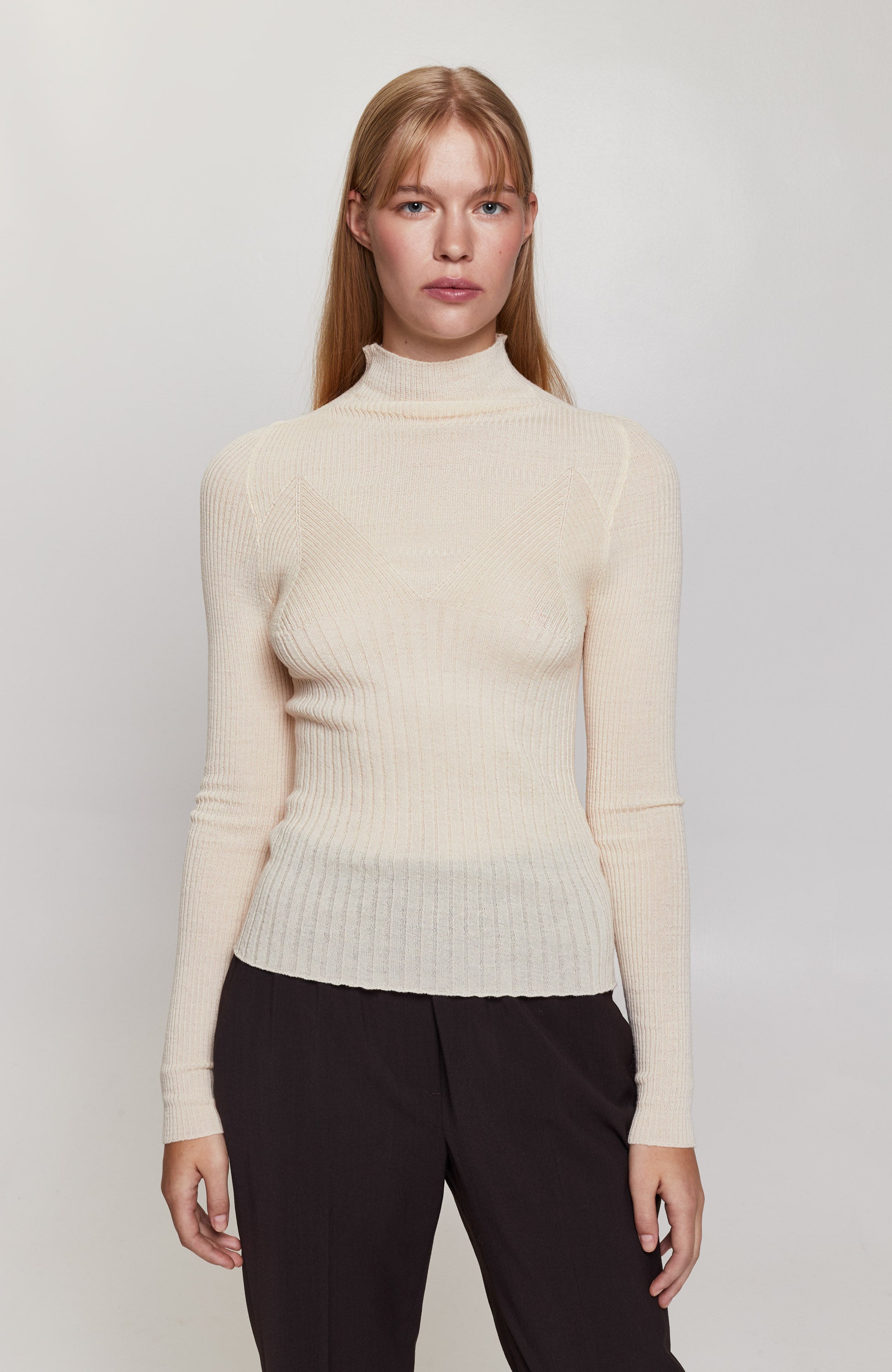 Fine-knit longsleeve top