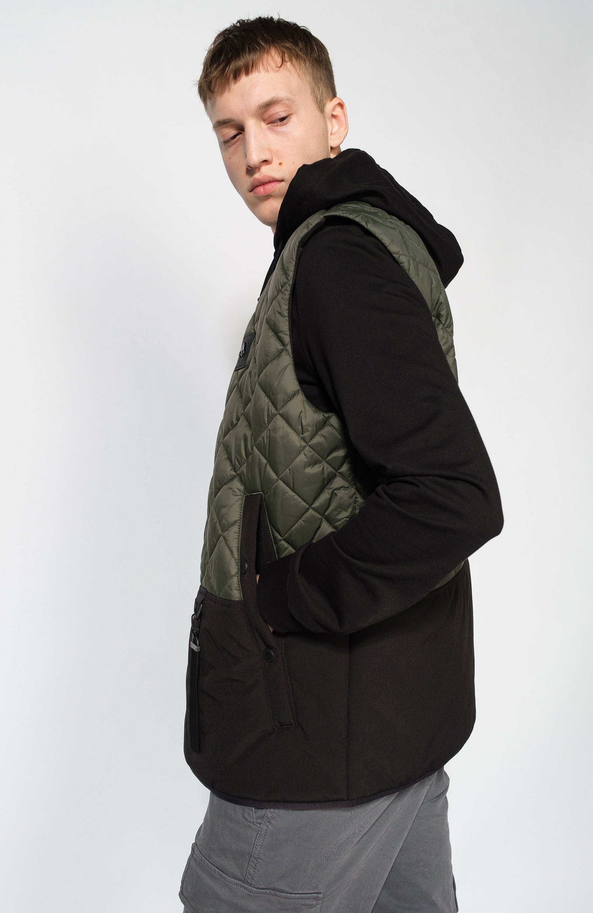 Logo-patch padded vest CLEARWATER