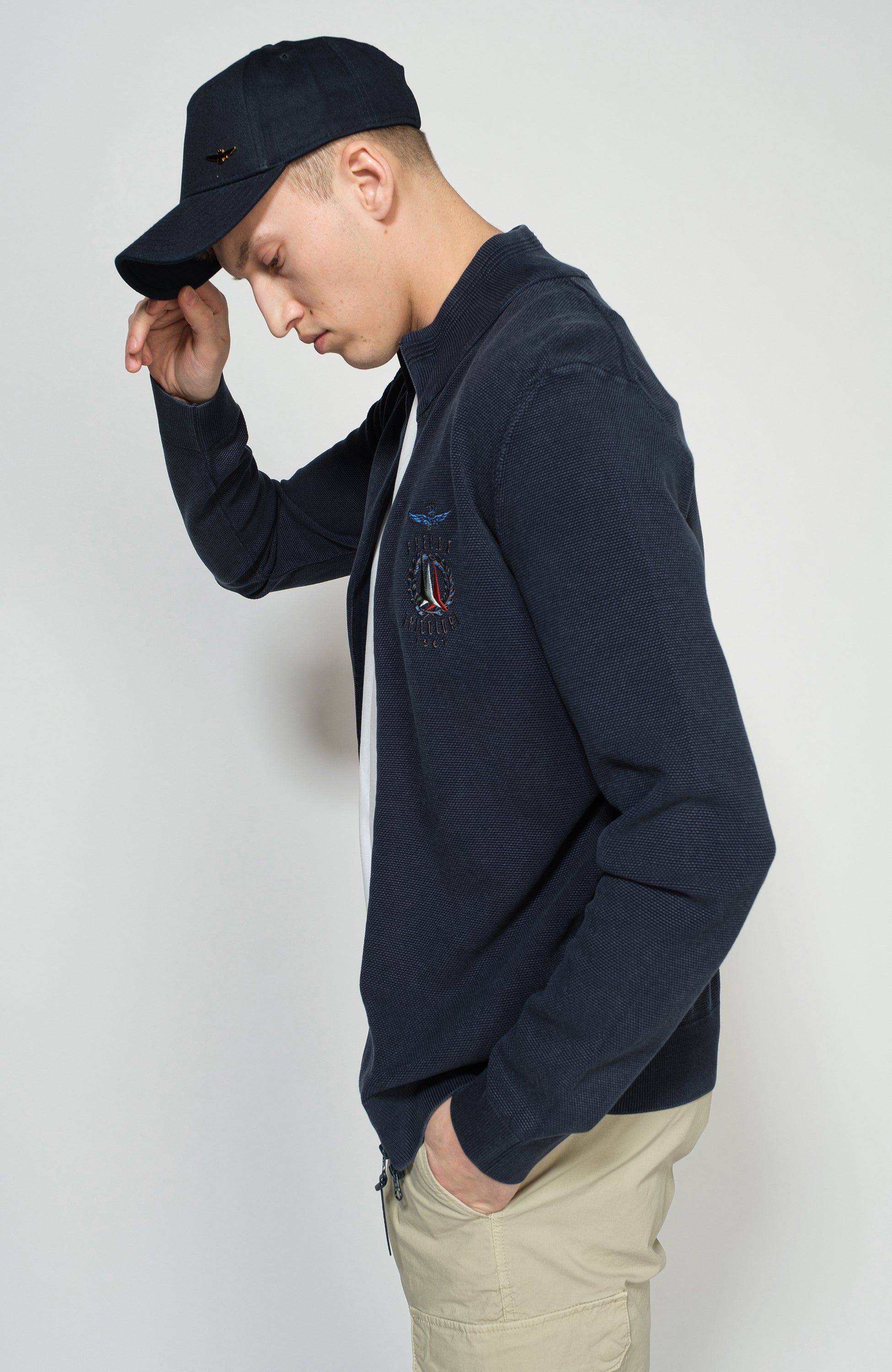 Logo-embroidered zipped cardigan